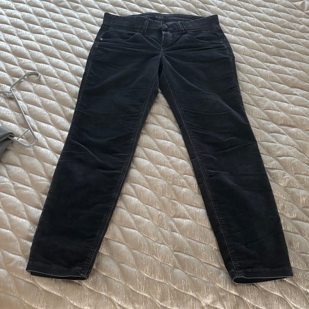 MAC European Design Slim Black Velvet Jeans